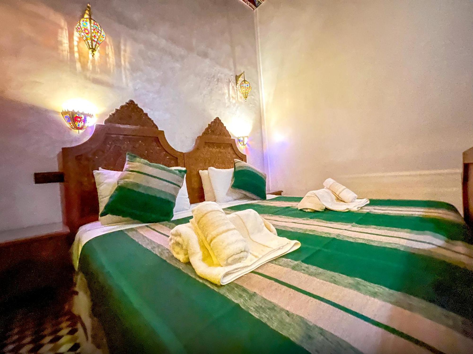 Riad Dar El Ouedghiri Фес Екстериор снимка