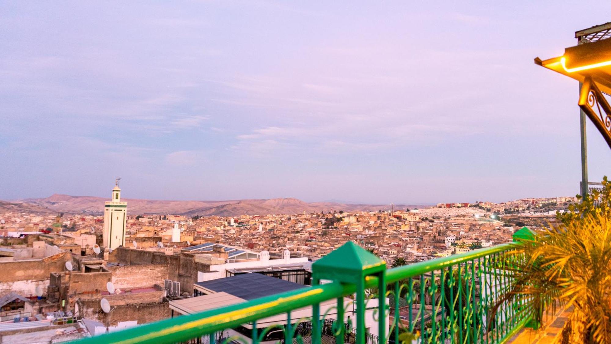 Riad Dar El Ouedghiri Фес Екстериор снимка