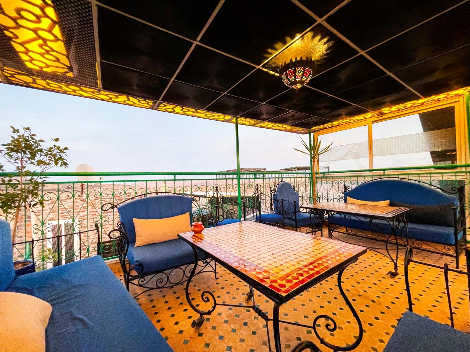 Riad Dar El Ouedghiri Фес Екстериор снимка