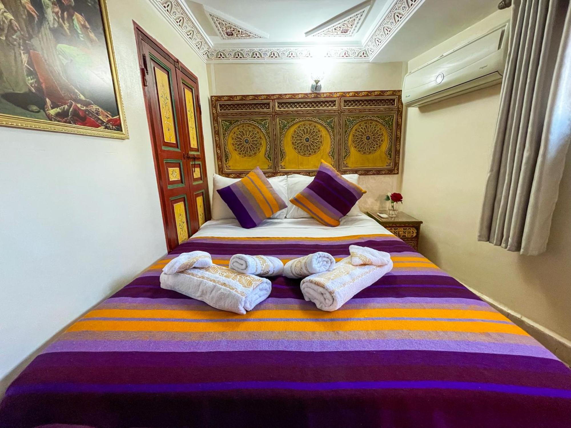 Riad Dar El Ouedghiri Фес Екстериор снимка