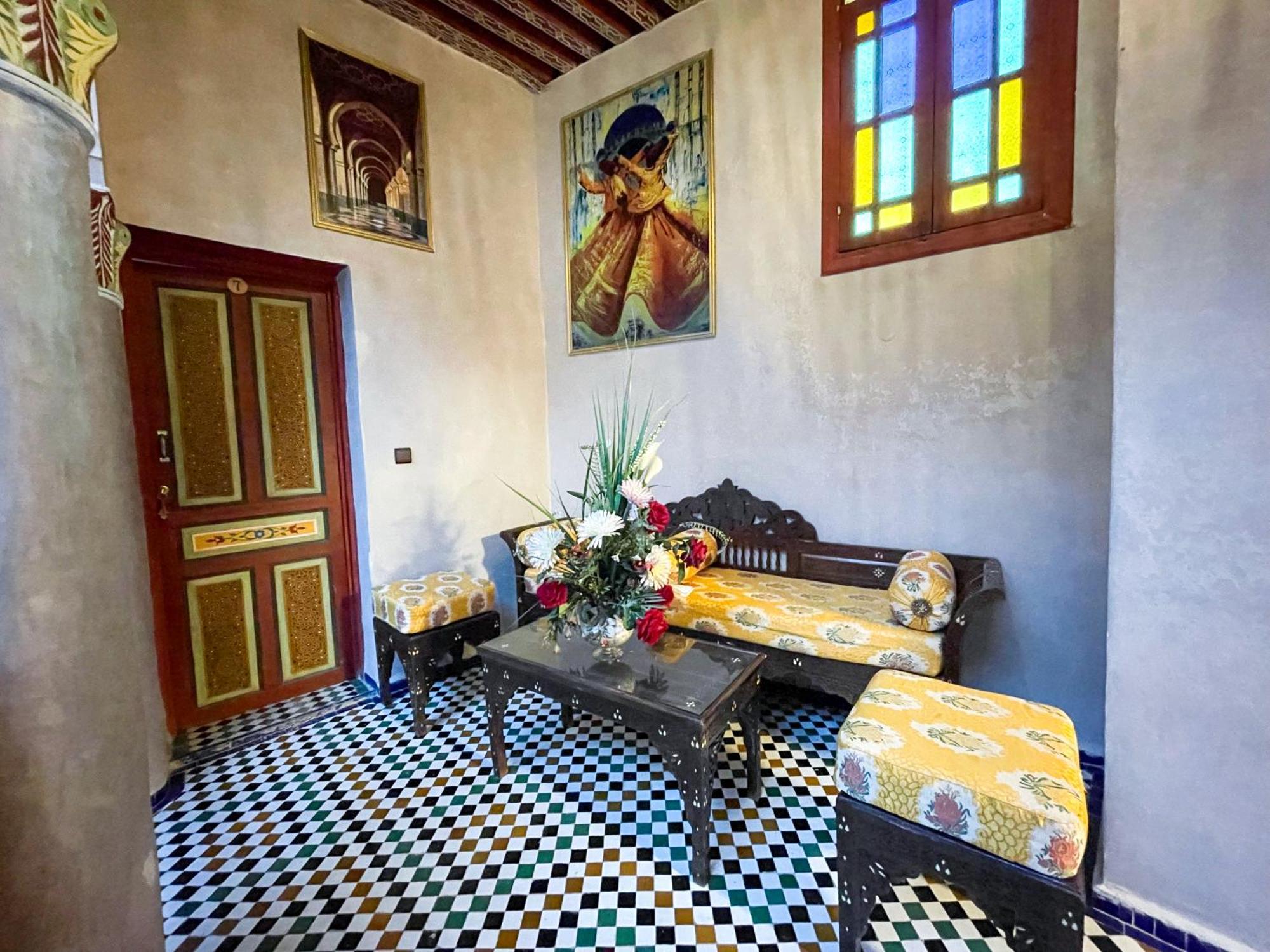 Riad Dar El Ouedghiri Фес Екстериор снимка