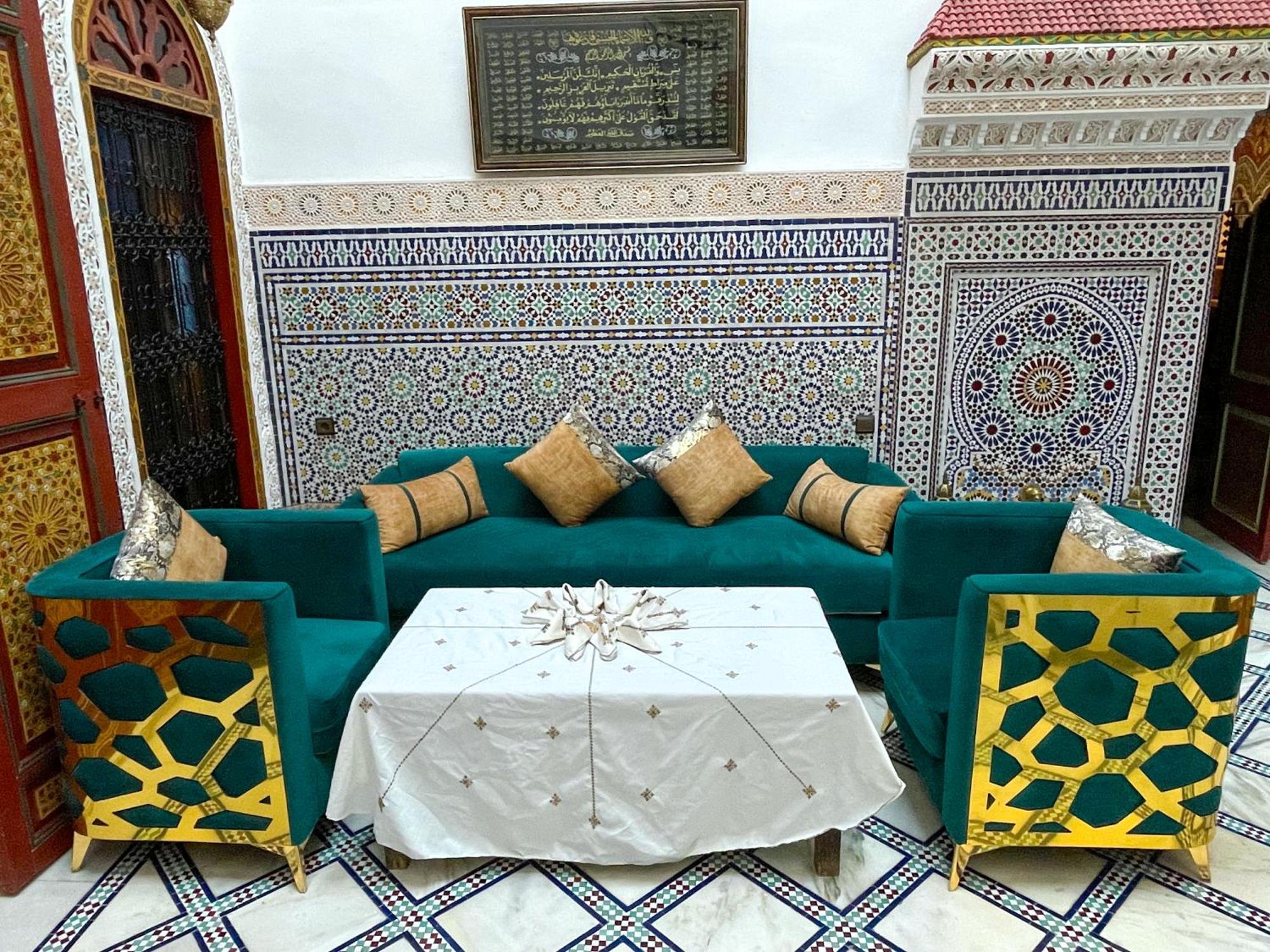 Riad Dar El Ouedghiri Фес Екстериор снимка